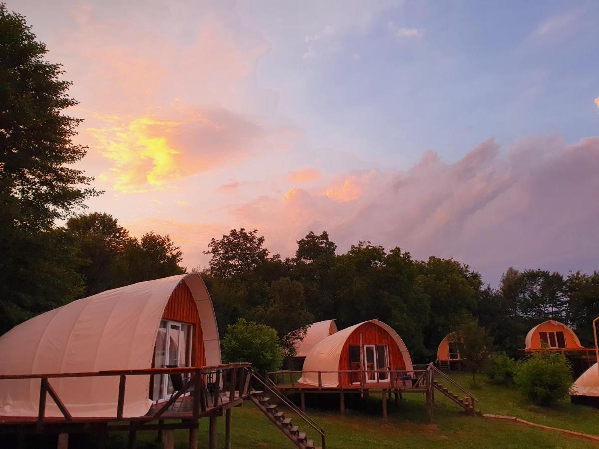 Hotel Sunrise Glamping Retreat Galesu Esterno foto