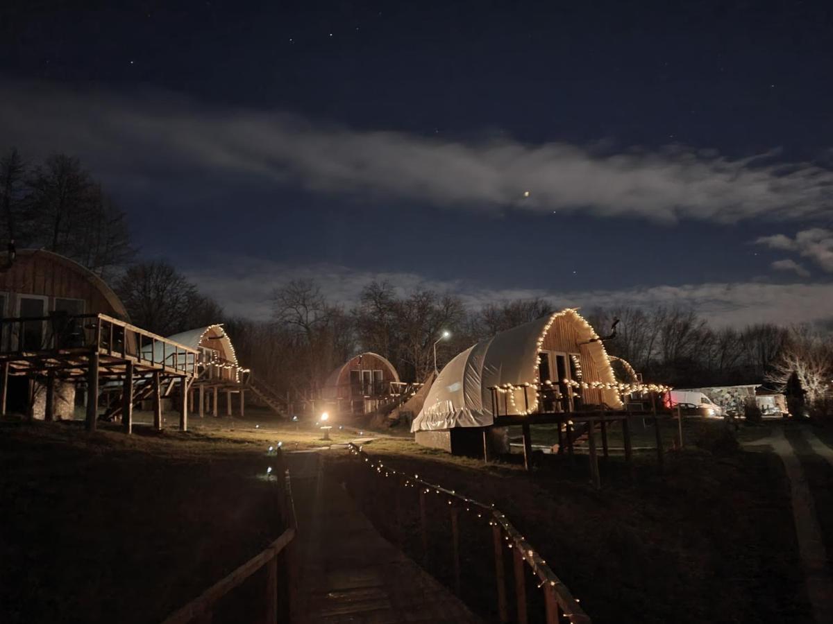 Hotel Sunrise Glamping Retreat Galesu Esterno foto