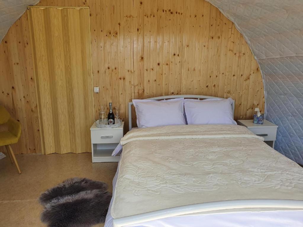 Hotel Sunrise Glamping Retreat Galesu Esterno foto